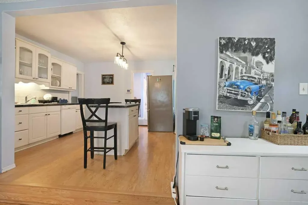 320 3 Street W Brooks AB T1R 0E7