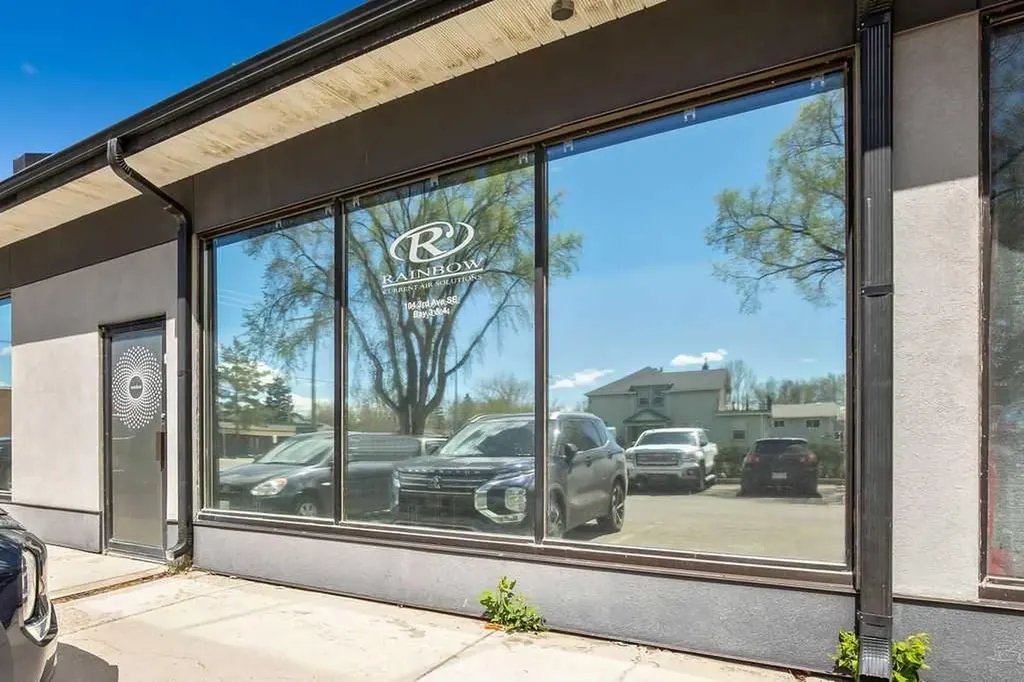 104 3 Avenue SE High River AB T1V 1G3