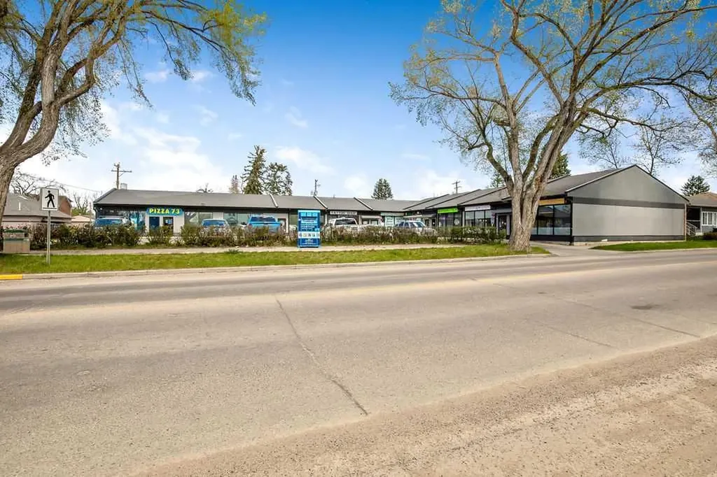 104 3 Avenue SE High River AB T1V 1G3