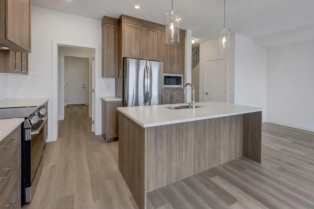 1333 South Point Parade SW Airdrie AB T4B 5P3