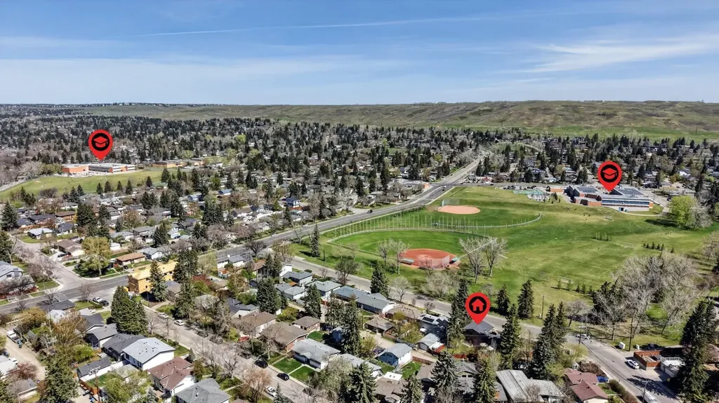 3811 24 Street NW Calgary AB T2L 0Y8