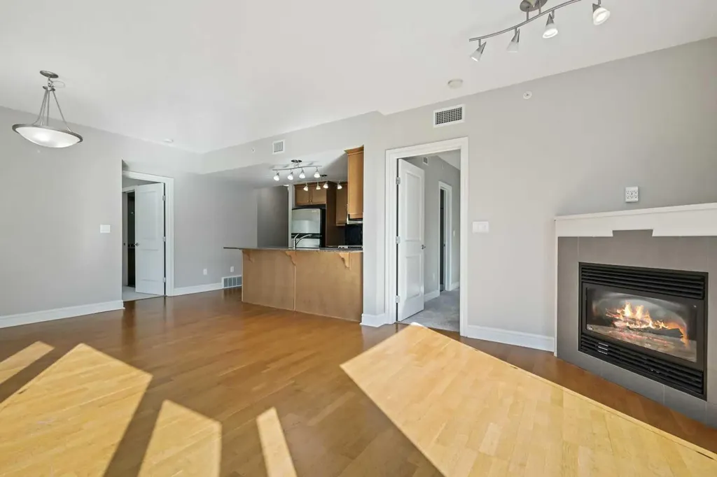 910 5 Avenue SW Calgary AB T2P 0C3