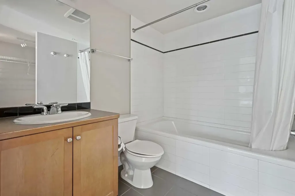 910 5 Avenue SW Calgary AB T2P 0C3