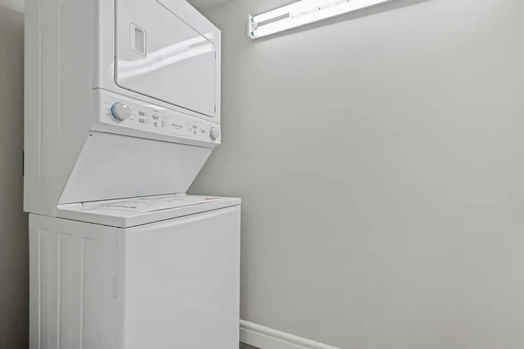 910 5 Avenue SW Calgary AB T2P 0C3