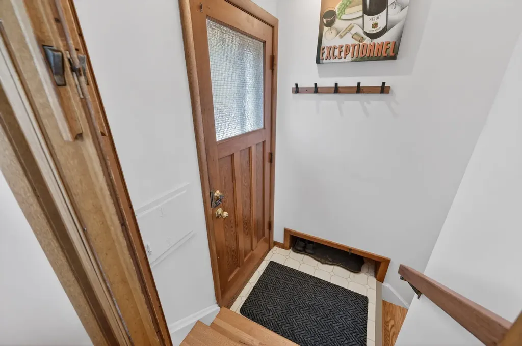 26 Cardiff Place NW Calgary AB T2K 1S3