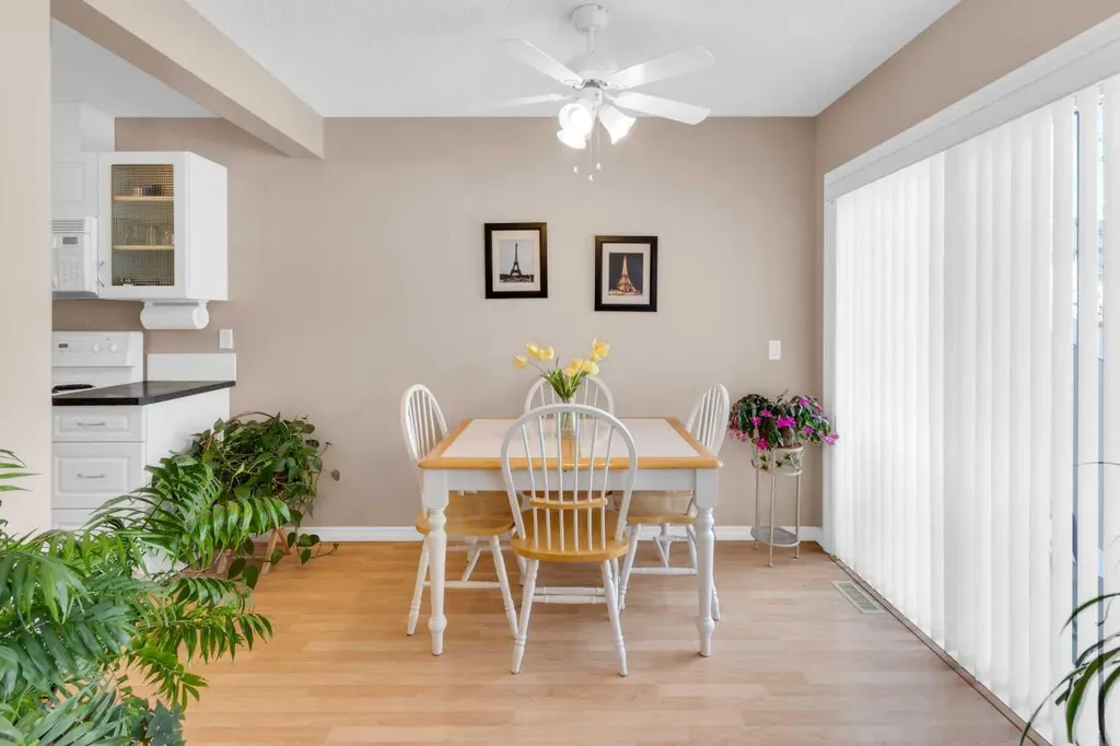 27 Royal Birch Mount NW Calgary AB T3G 5W7