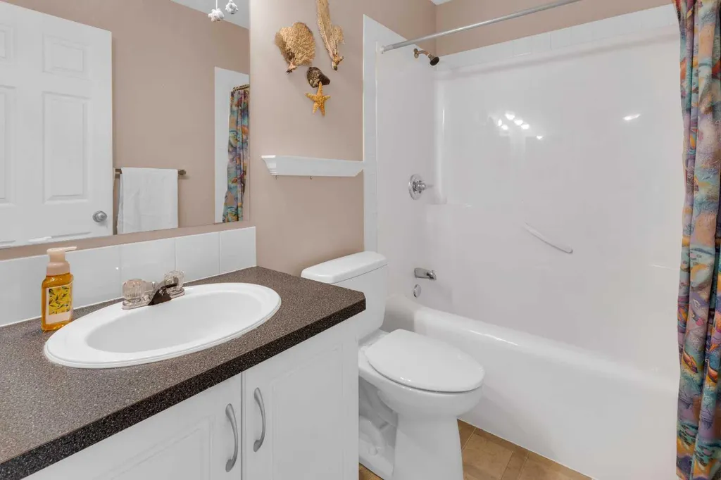 27 Royal Birch Mount NW Calgary AB T3G 5W7