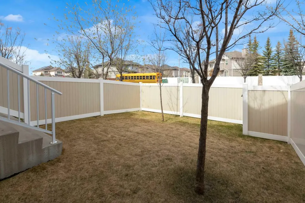 27 Royal Birch Mount NW Calgary AB T3G 5W7