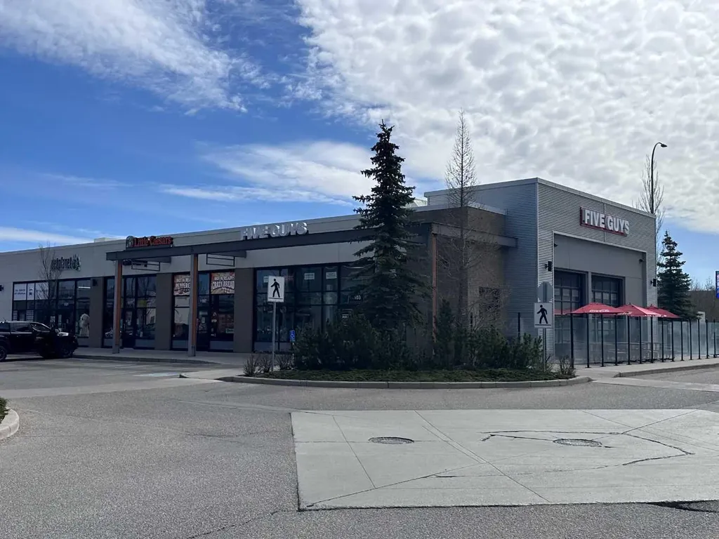 27 Royal Birch Mount NW Calgary AB T3G 5W7