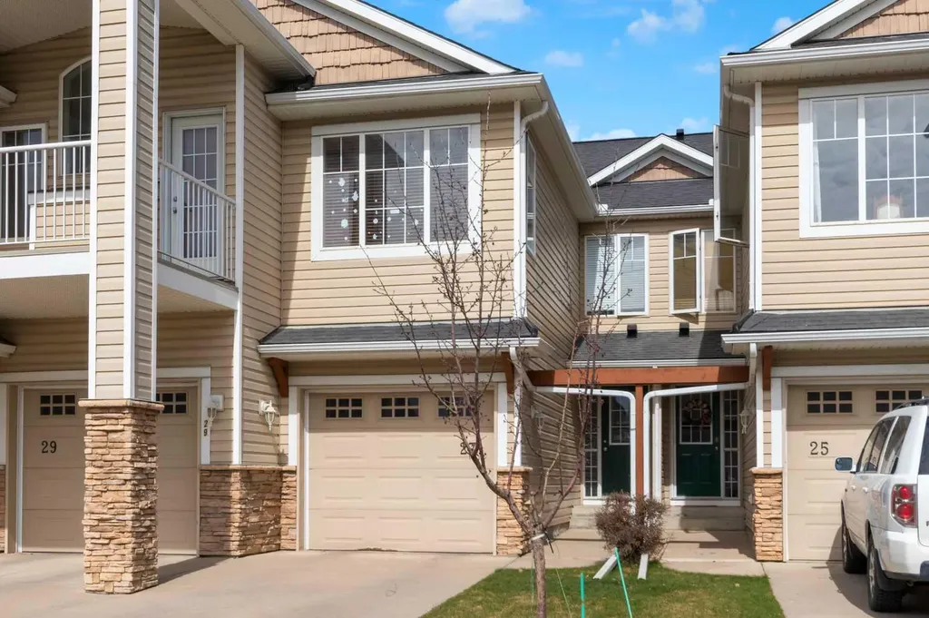 27 Royal Birch Mount NW Calgary AB T3G 5W7