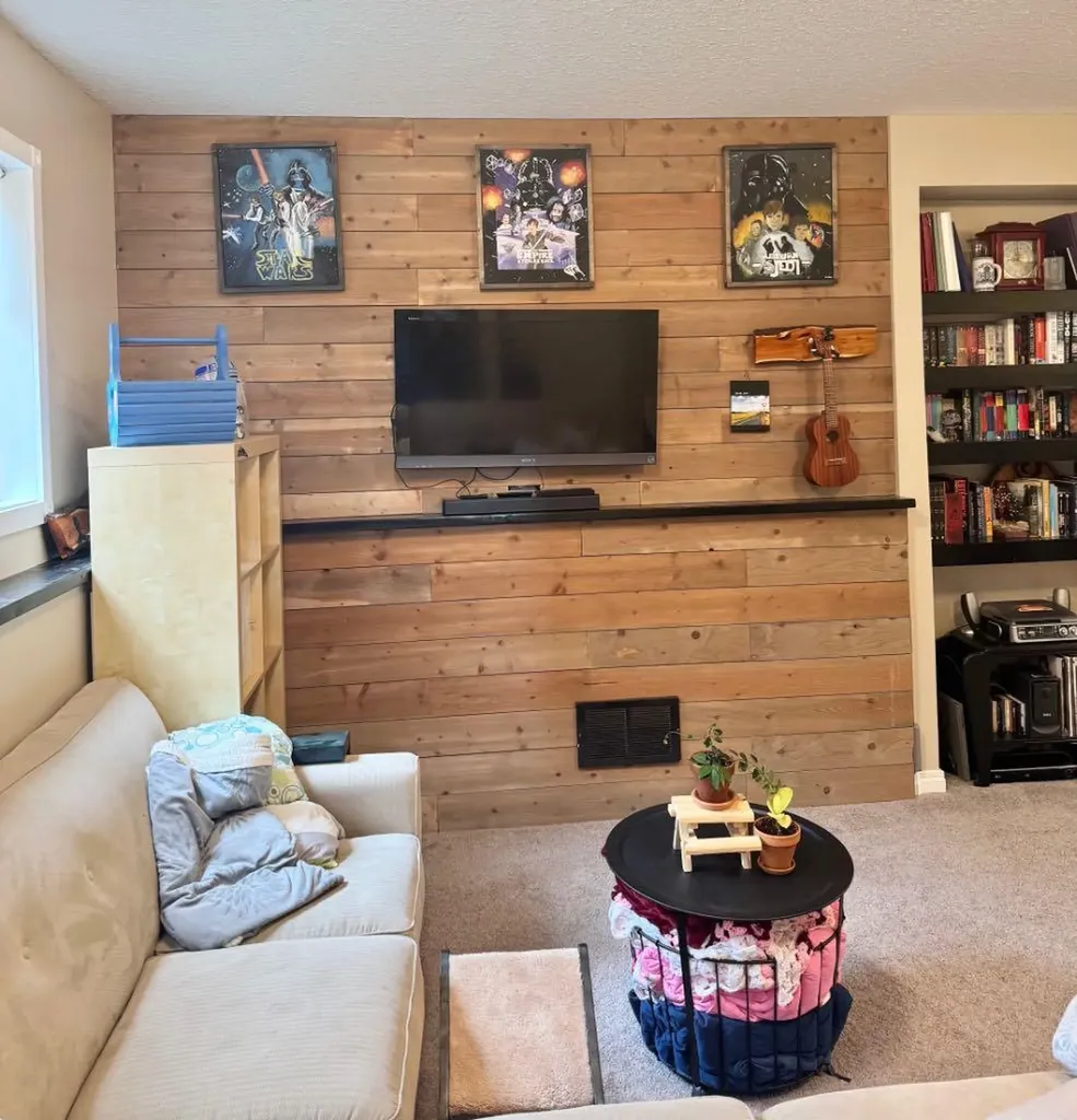 6819 59 Street Close Rocky Mountain House AB T4T1V9