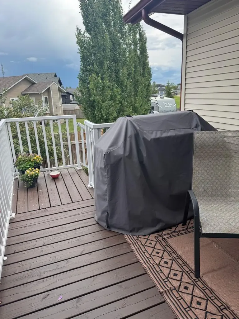 6819 59 Street Close Rocky Mountain House AB T4T1V9