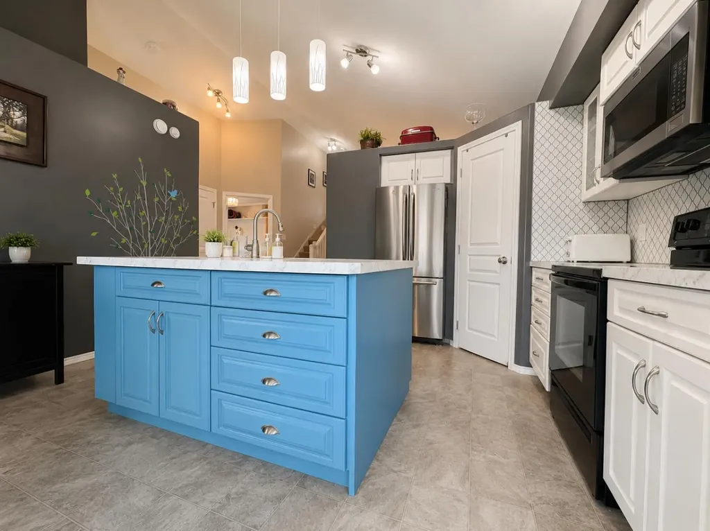 6819 59 Street Close Rocky Mountain House AB T4T1V9