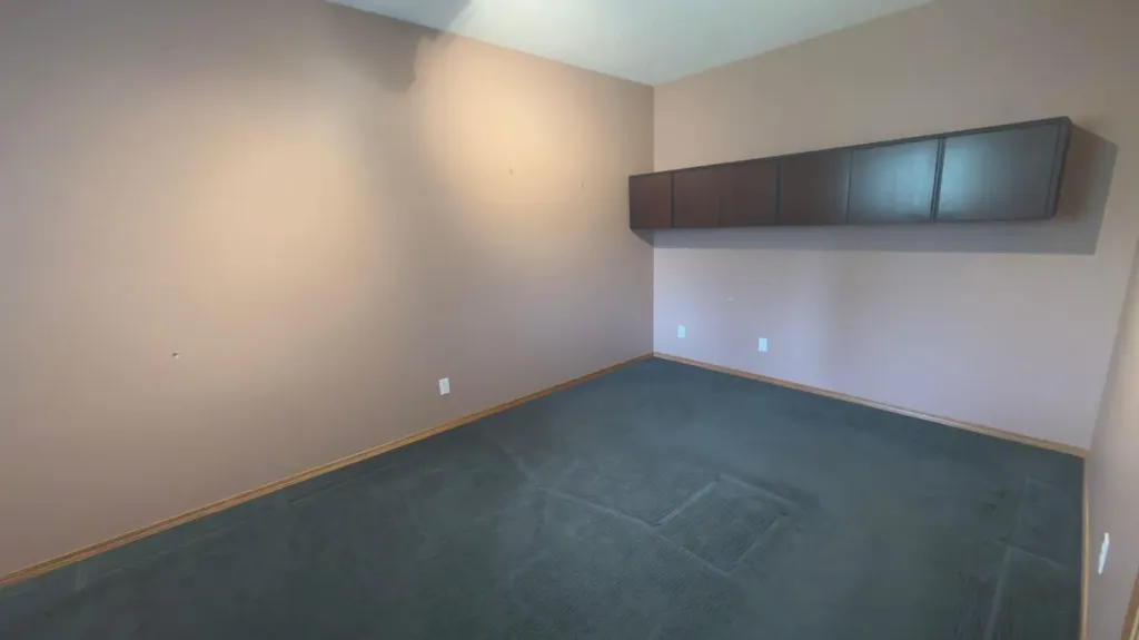 117 Woodpark Close SW Calgary AB T2W 6H1