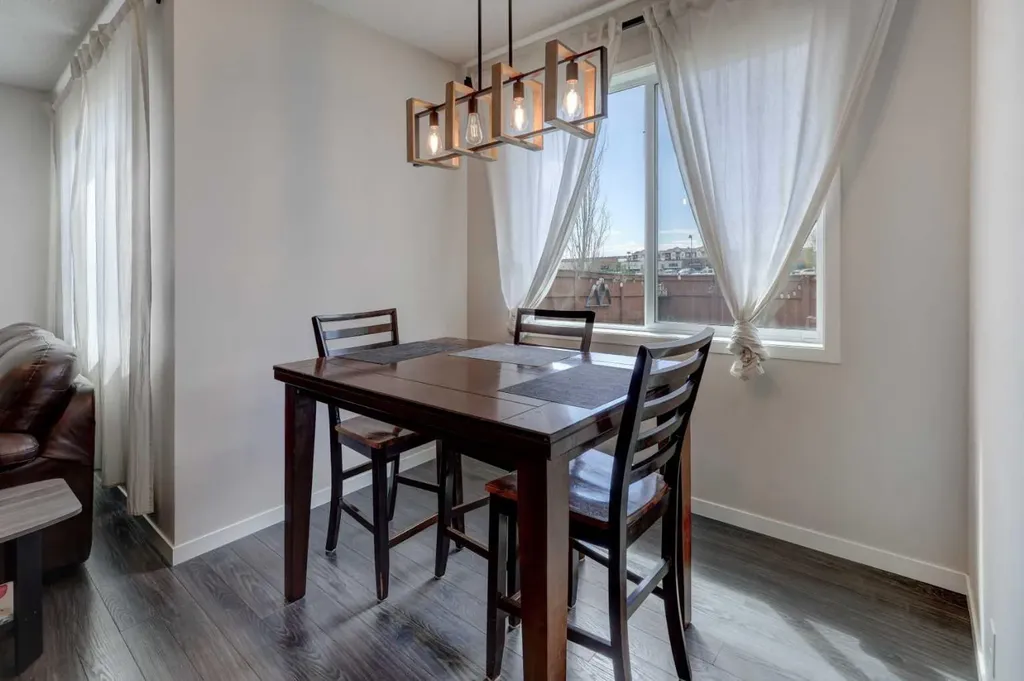 16 Fireside Place Cochrane AB T4C 0R2