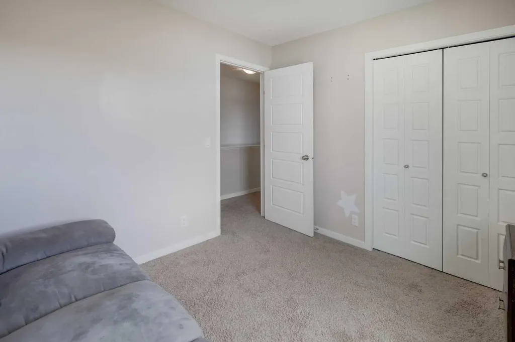 16 Fireside Place Cochrane AB T4C 0R2