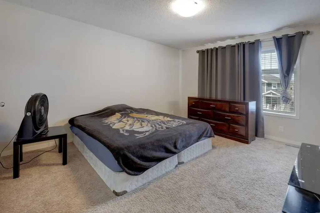 16 Fireside Place Cochrane AB T4C 0R2