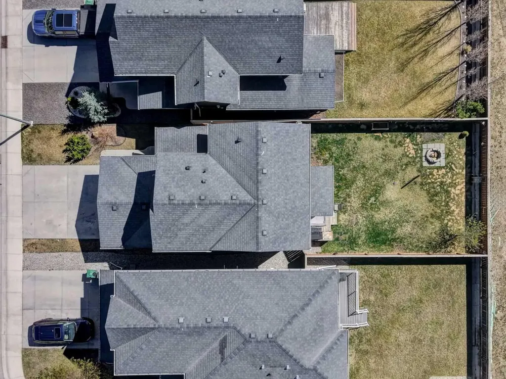 16 Fireside Place Cochrane AB T4C 0R2