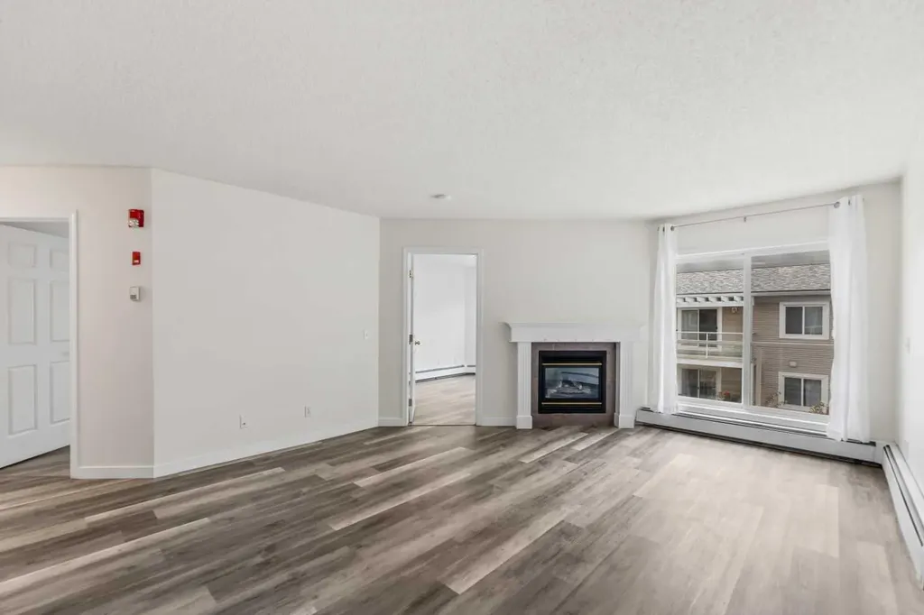 290 Shawville Way SE Calgary AB T2Y 3Z9