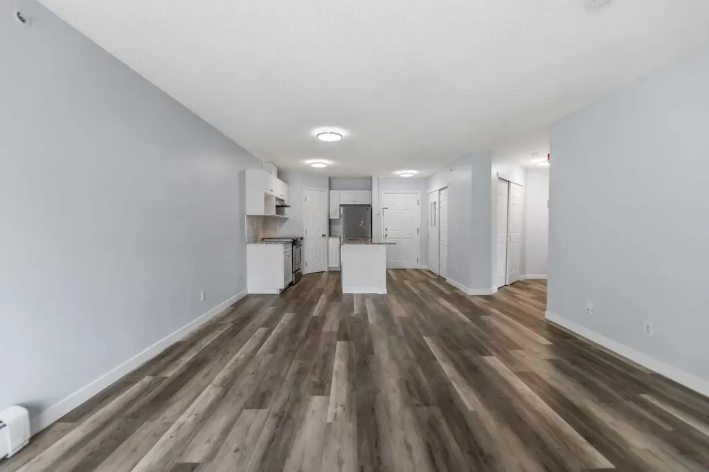 290 Shawville Way SE Calgary AB T2Y 3Z9