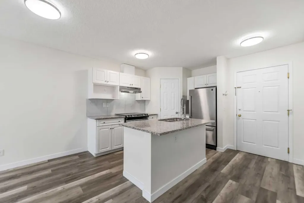 290 Shawville Way SE Calgary AB T2Y 3Z9