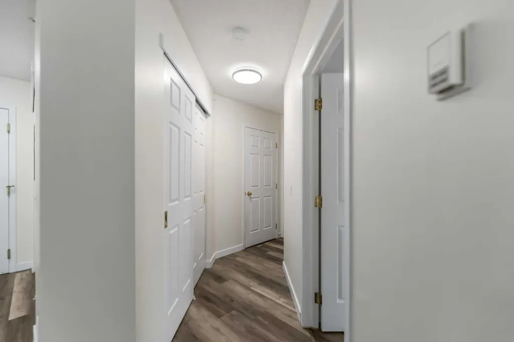 290 Shawville Way SE Calgary AB T2Y 3Z9