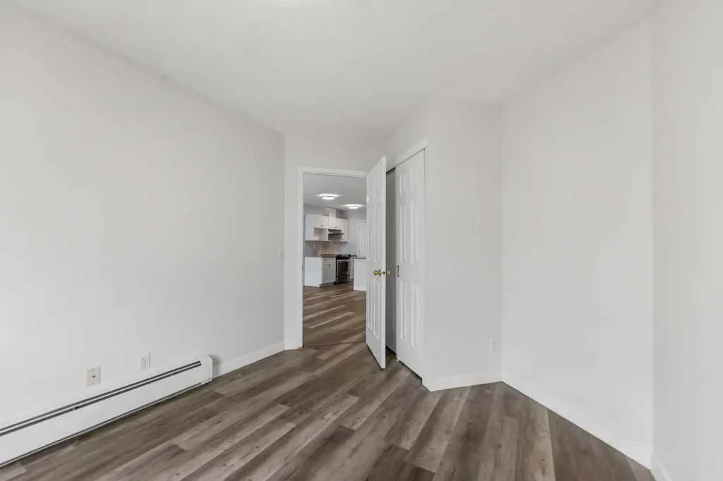 290 Shawville Way SE Calgary AB T2Y 3Z9