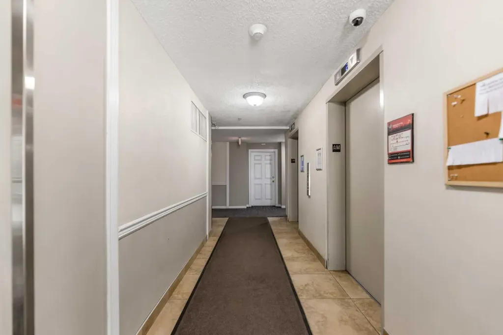 290 Shawville Way SE Calgary AB T2Y 3Z9