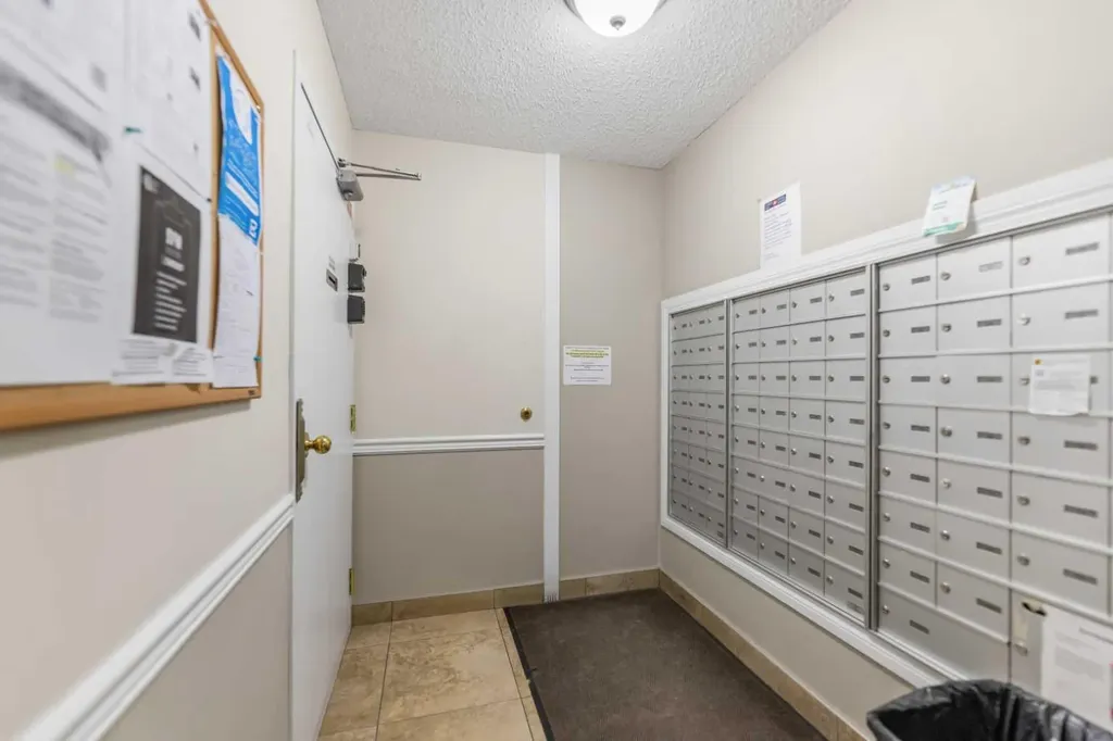 290 Shawville Way SE Calgary AB T2Y 3Z9