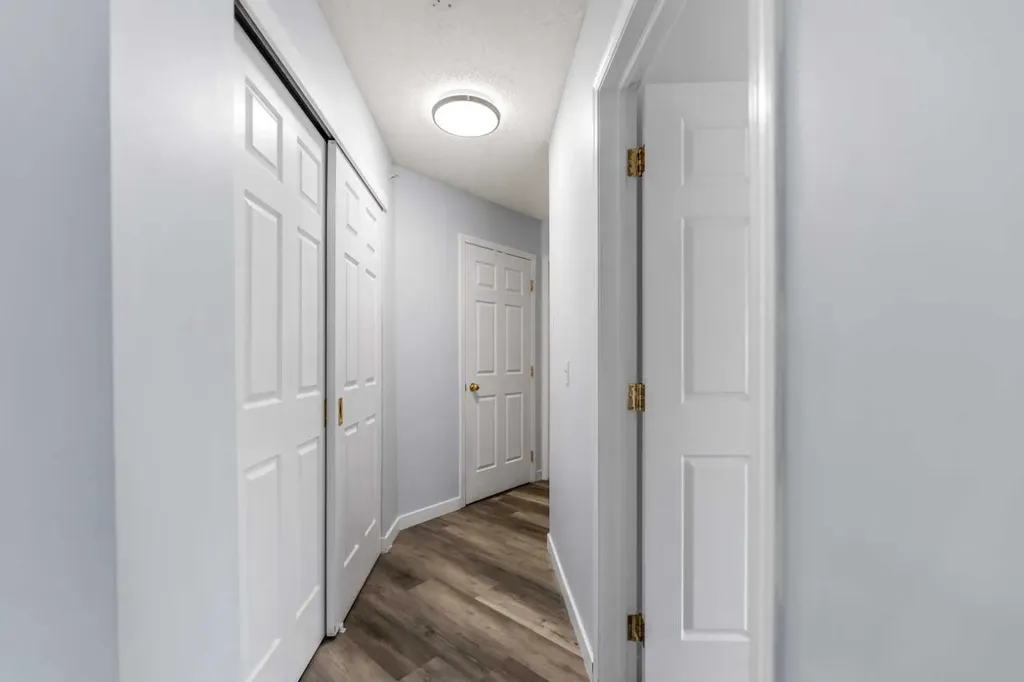 290 Shawville Way SE Calgary AB T2Y 3Z9