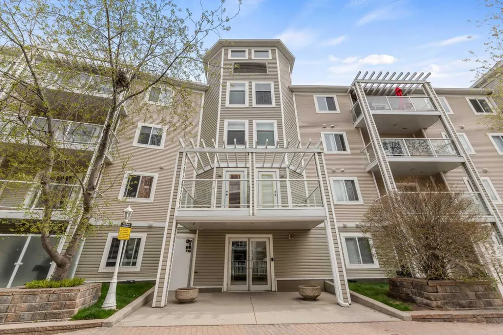 290 Shawville Way SE Calgary AB T2Y 3Z9