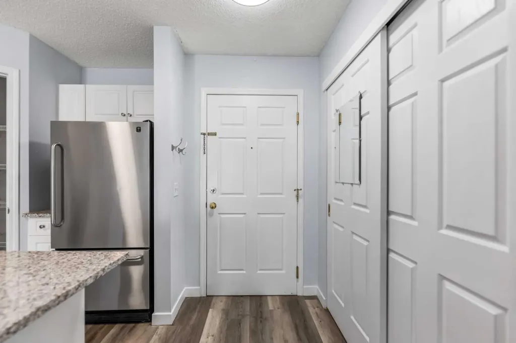 290 Shawville Way SE Calgary AB T2Y 3Z9