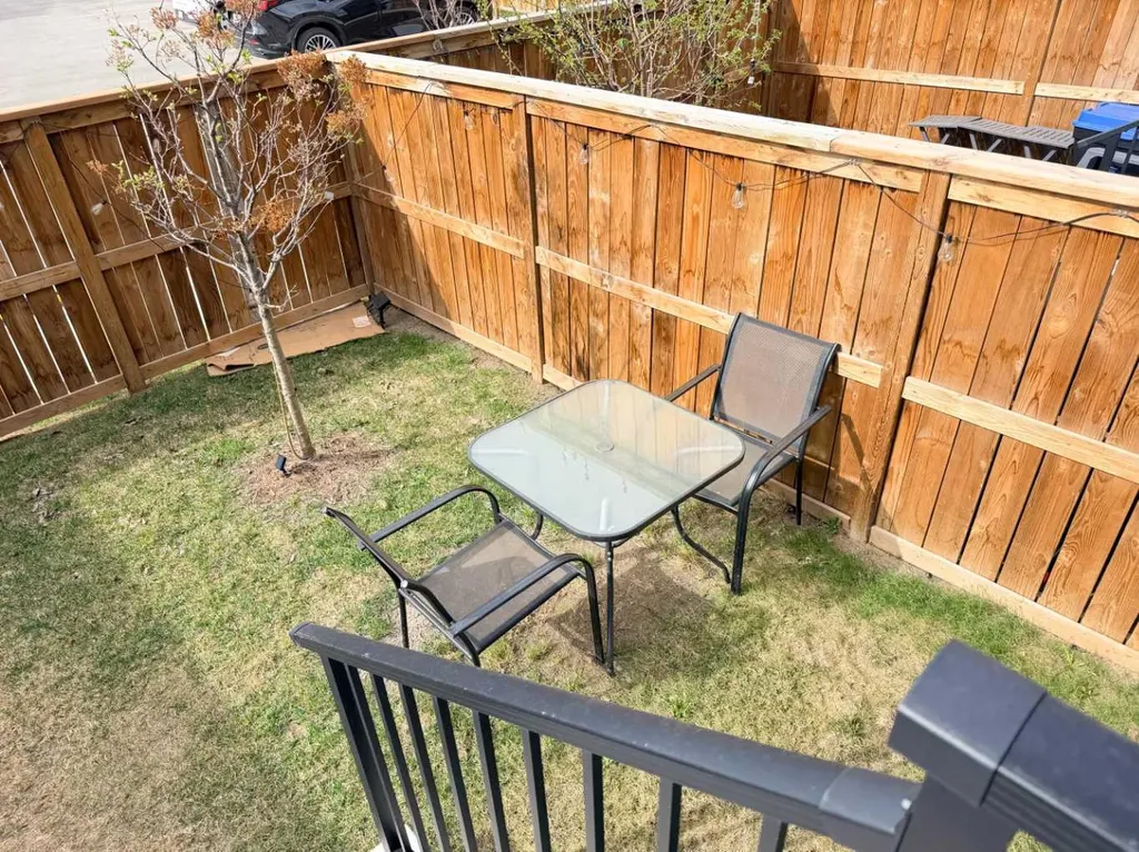 450 Seton Circle SE Calgary AB T3M 3H1