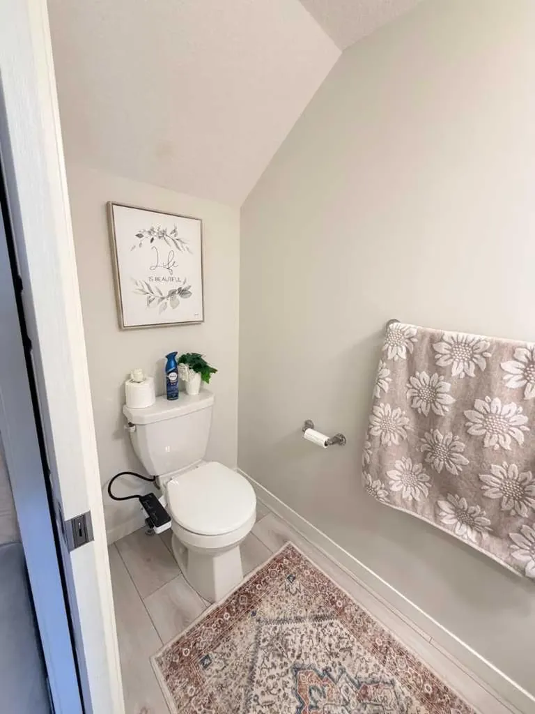 450 Seton Circle SE Calgary AB T3M 3H1