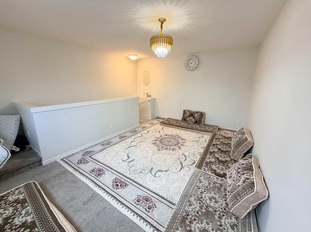 450 Seton Circle SE Calgary AB T3M 3H1