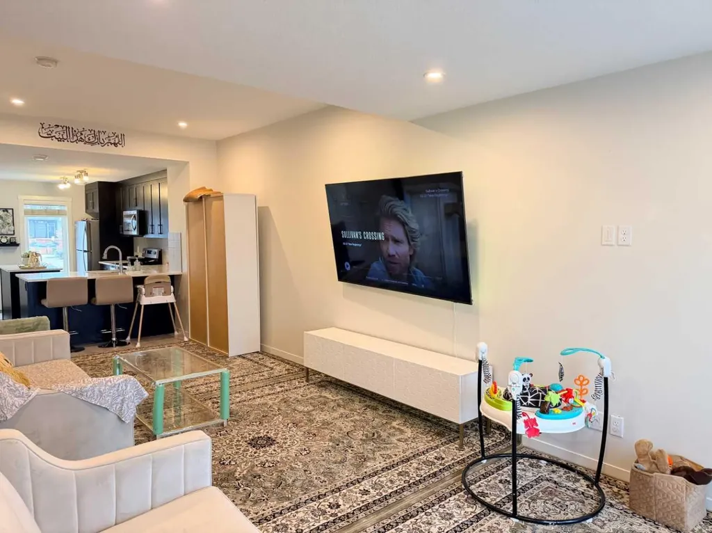 450 Seton Circle SE Calgary AB T3M 3H1