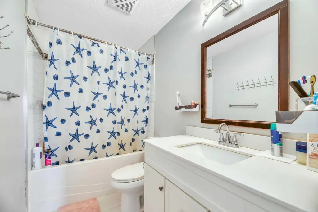 6408 54 Street NE Calgary AB T3J1Z5