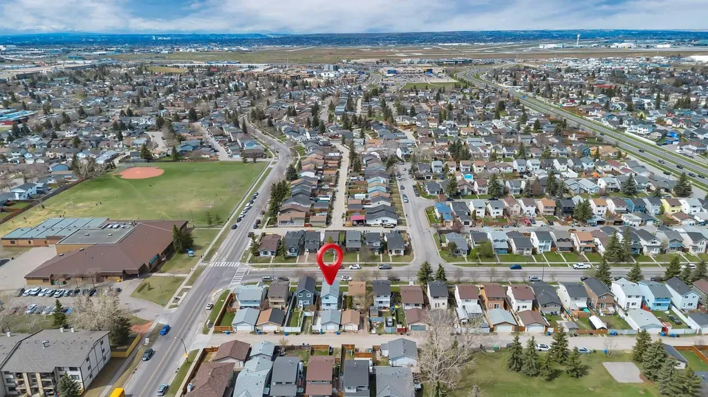 6408 54 Street NE Calgary AB T3J1Z5