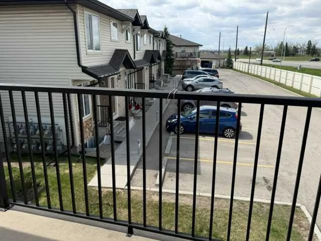 270 Saddlebrook Point NE Calgary AB T3J 0G5