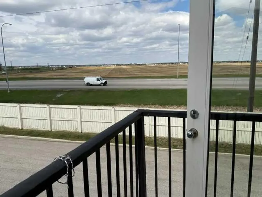 270 Saddlebrook Point NE Calgary AB T3J 0G5