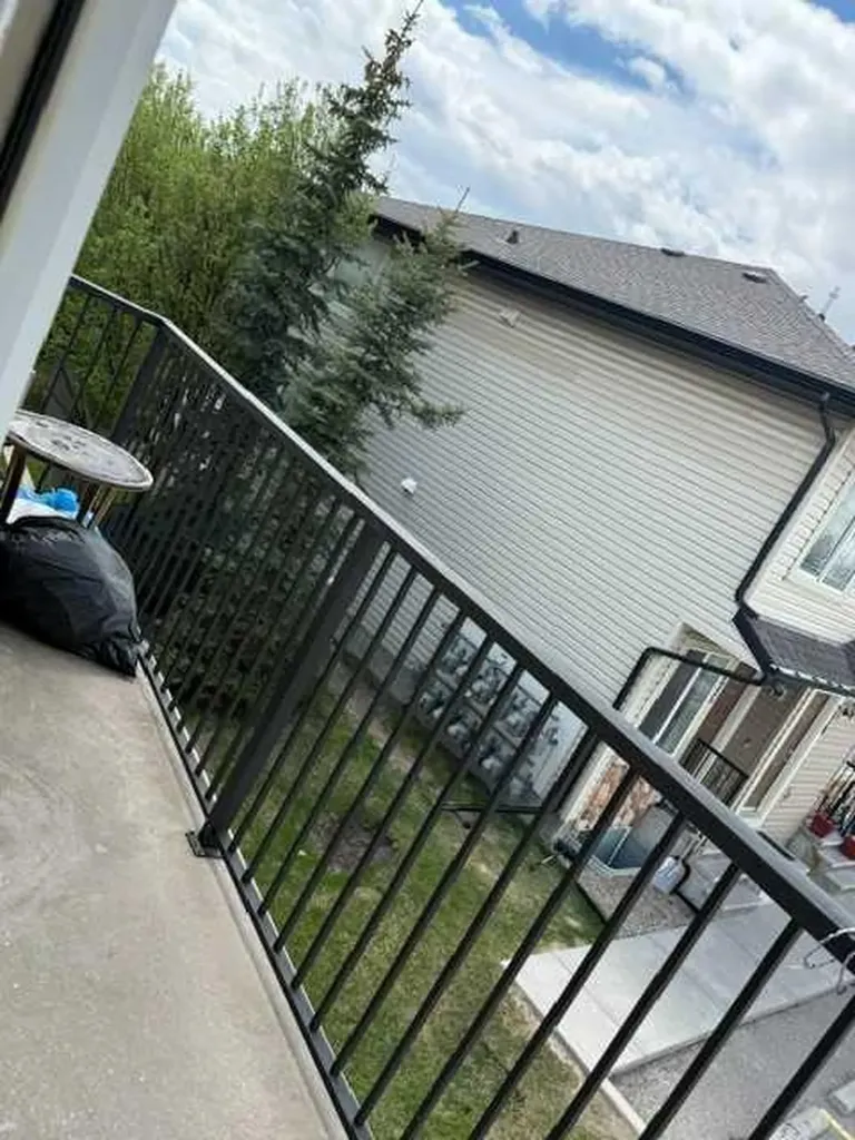 270 Saddlebrook Point NE Calgary AB T3J 0G5