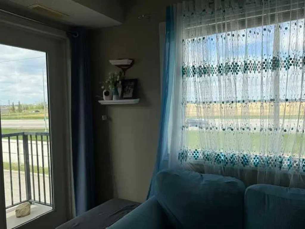 270 Saddlebrook Point NE Calgary AB T3J 0G5