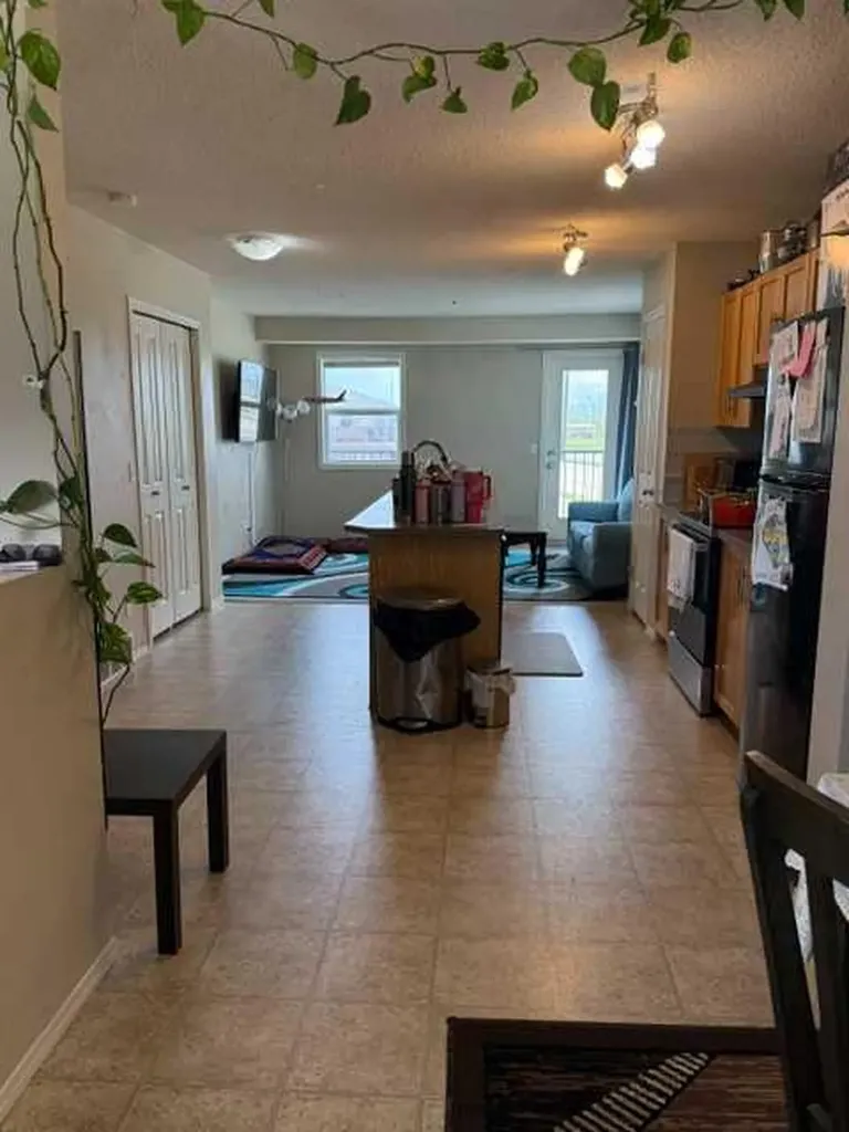 270 Saddlebrook Point NE Calgary AB T3J 0G5