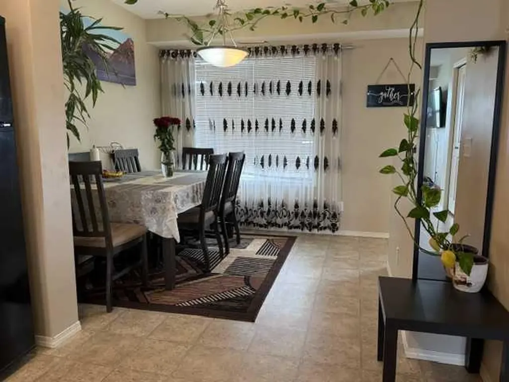 270 Saddlebrook Point NE Calgary AB T3J 0G5