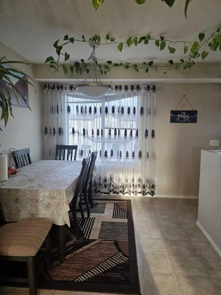 270 Saddlebrook Point NE Calgary AB T3J 0G5