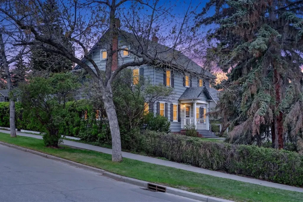 1439 Shelbourne Street SW Calgary AB T3C 2L1