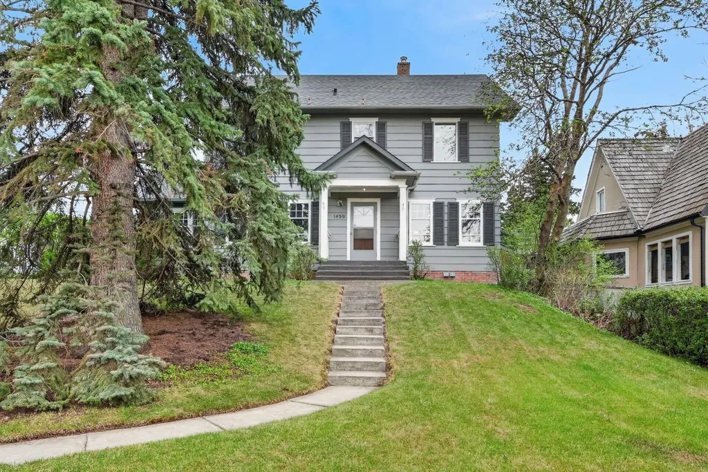 1439 Shelbourne Street SW Calgary AB T3C 2L1