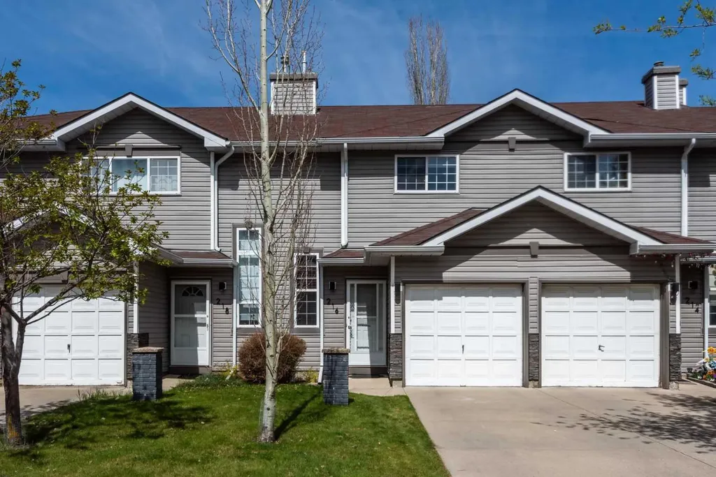 216 Shawinigan Drive SW Calgary AB T2Y 3B4
