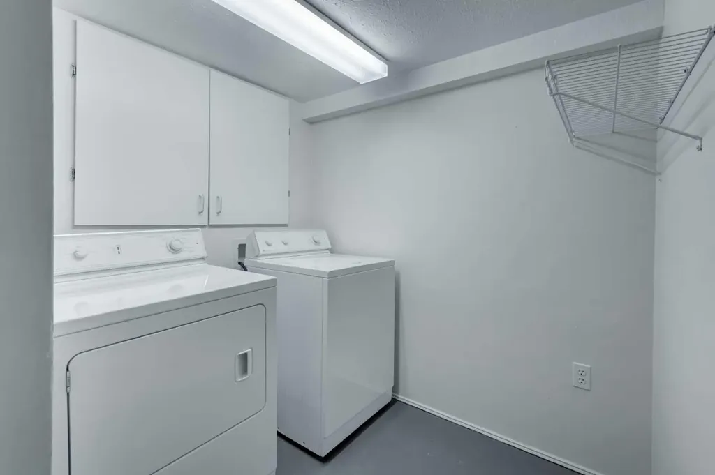 216 Shawinigan Drive SW Calgary AB T2Y 3B4