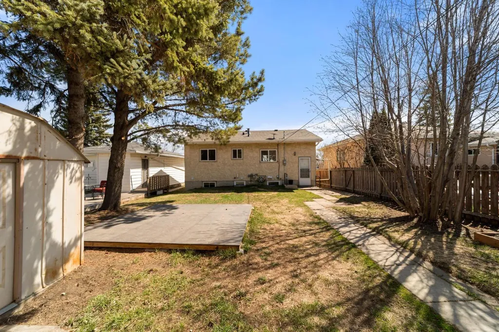 5228 47 Street Camrose AB T4V 1K4